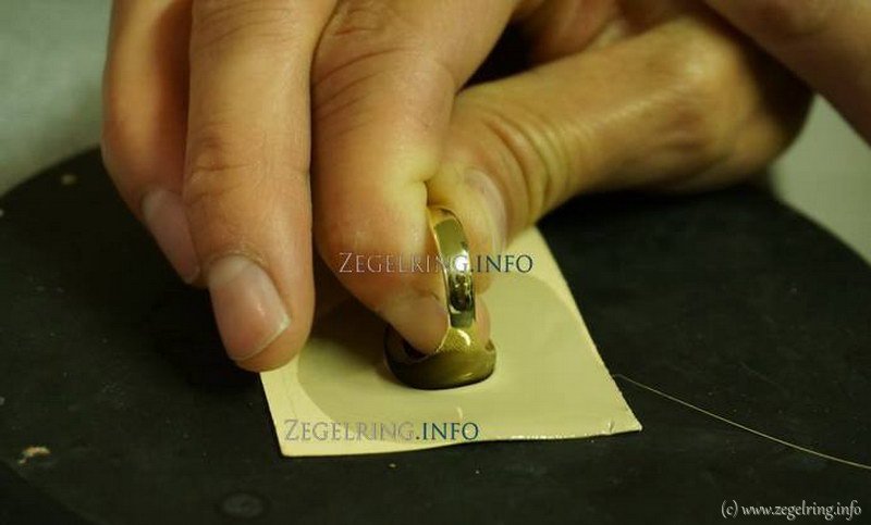 Zegelring wapengravure ring spiegelbeeld aangebracht zegelringen voorbeelden